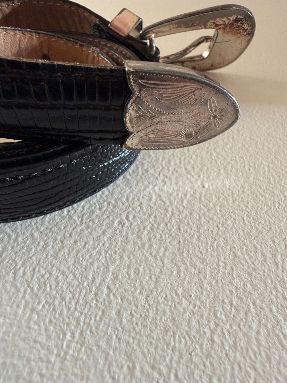Black Women’s Textured Leather Belt with Engraved Silver Buckle - Picture 3 of 4